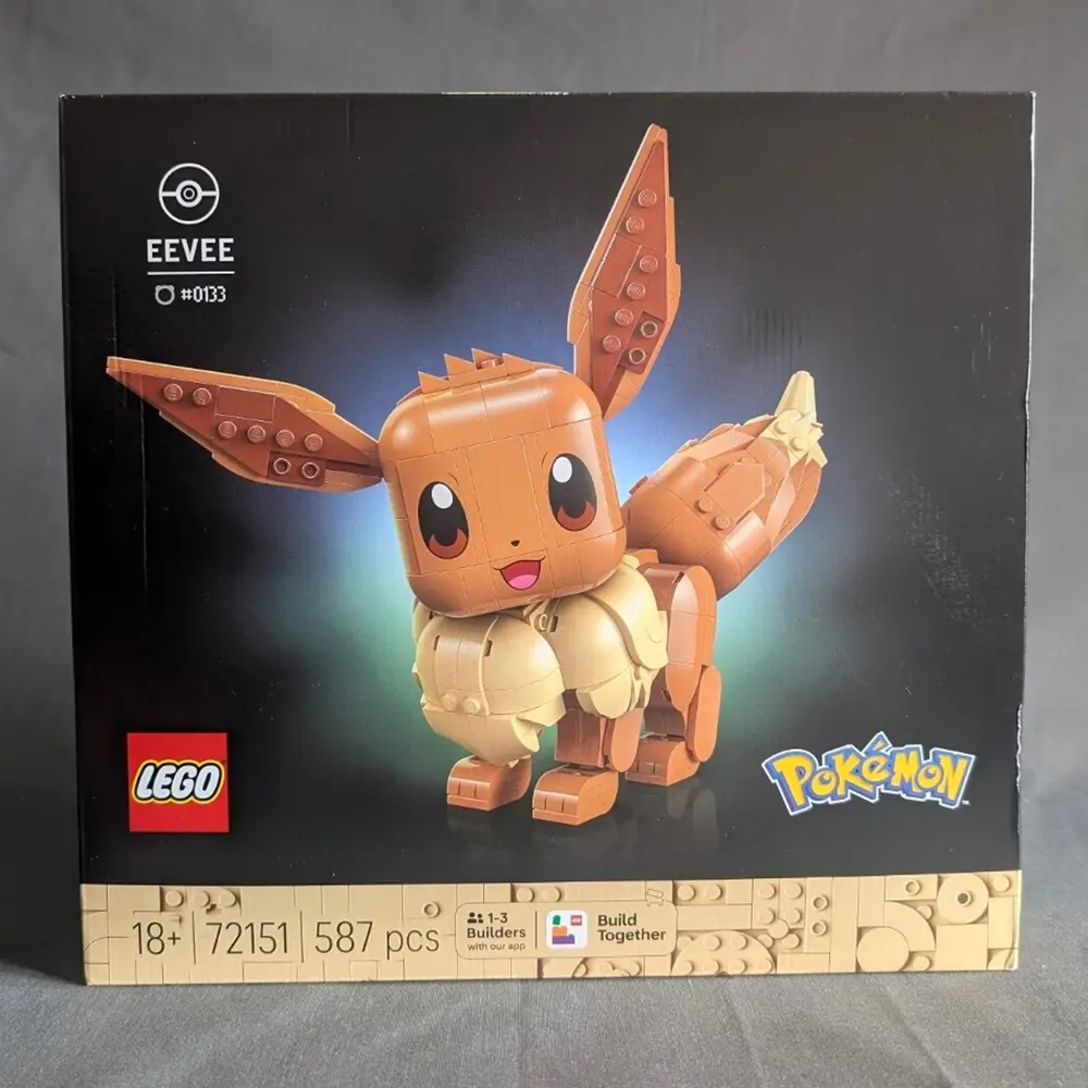 Front of the LEGO Pokémon Eevee retail box